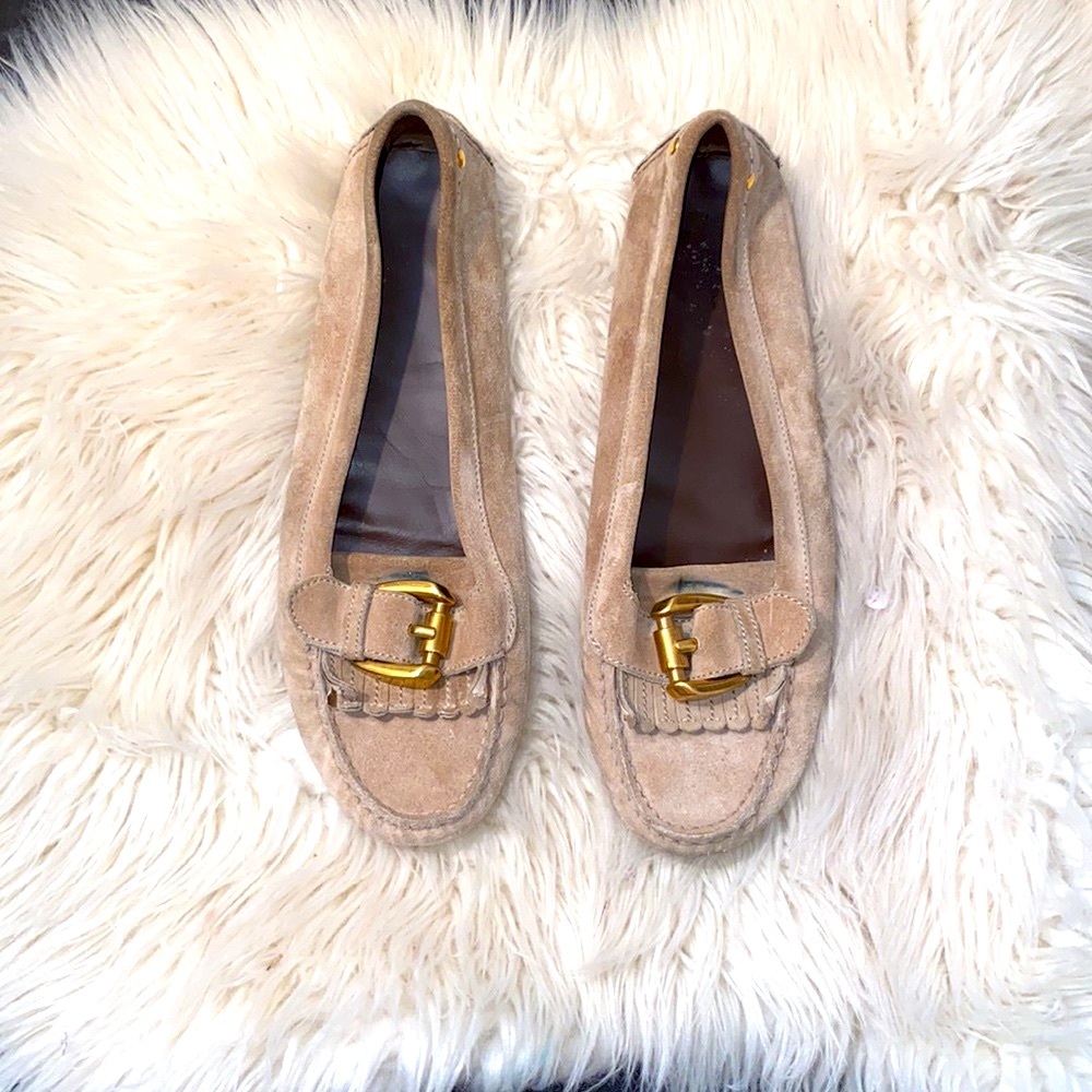 🌺Burberry suede loafers